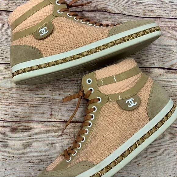 CHANEL Tweed HighโTop SneakersโPink - Picture 11 of 11